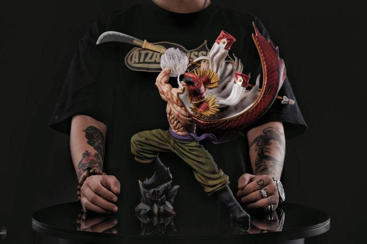 BT - Whitebeard StatueCorp