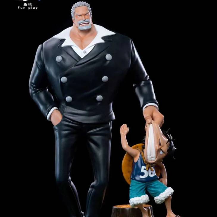Fun Play - Luffy and Garp StatueCorp