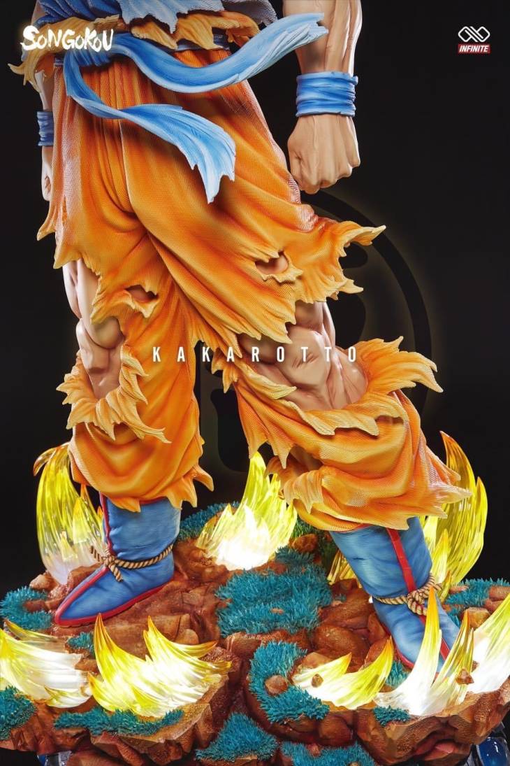 Infinite - SSJ Goku StatueCorp