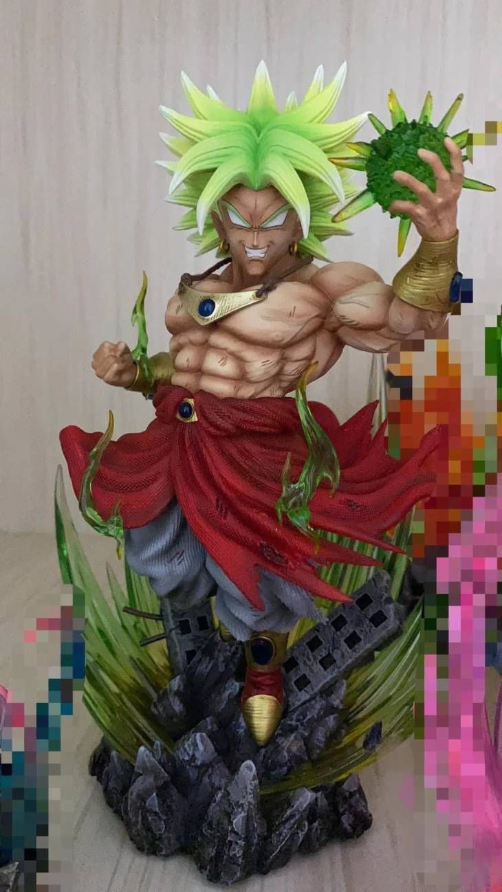 KC - Broly StatueCorp
