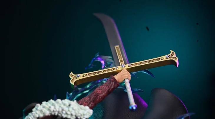 LX - Mihawk StatueCorp