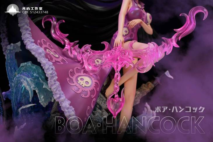 Luminous Island - Boa Hancock StatueCorp