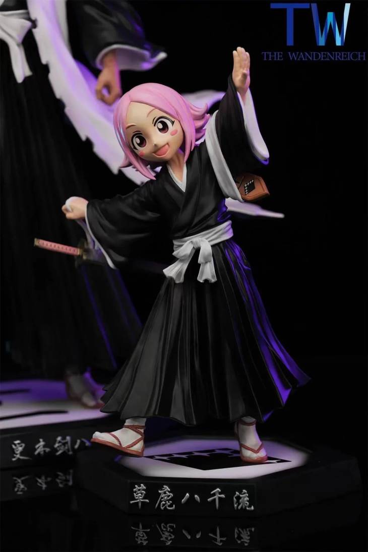 TW - Yachiru StatueCorp